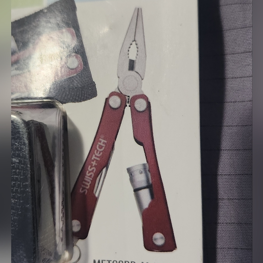 Swiss+Tech Mini Multi-Tool Keychain - Picture 6 of 7